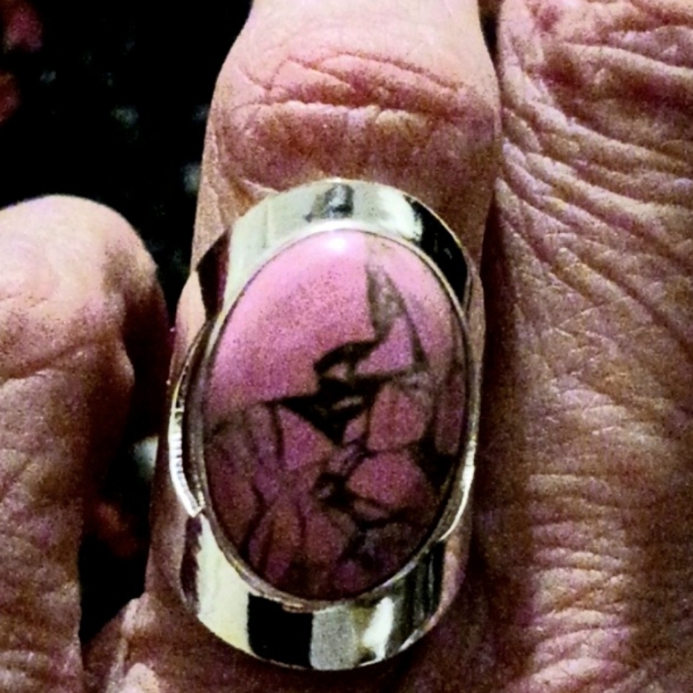 New! Pink spiny oyster Turquoise ,silver plated ring.Sz.6